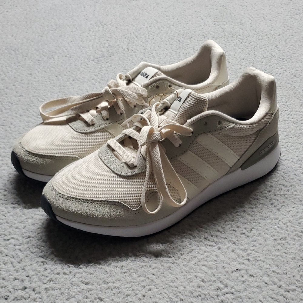 adidas Run 60s 4.0 Men's Cream/Tan Low-Top Retro Runner Sneakers Size 9